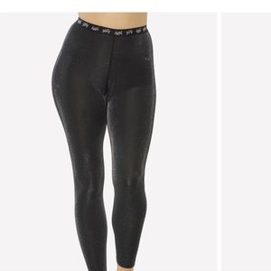 NWT Black Ruched Yitty Leggings